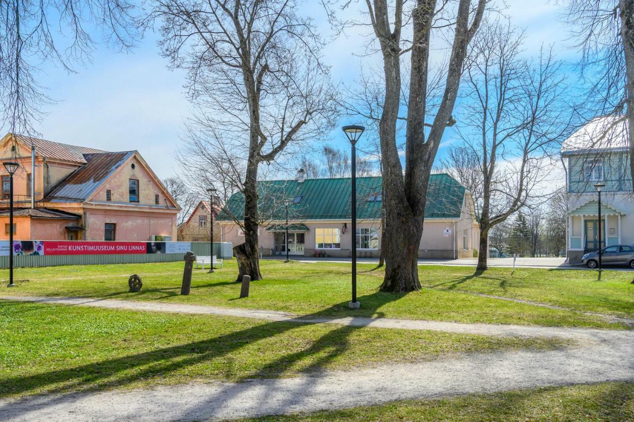 Old Town Hostel Haapsalu Εξωτερικό φωτογραφία